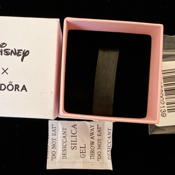 Brand new, never opened. Mickey Mouse Balloons Dangle Charm by Pandora - Picture 3 of 3
